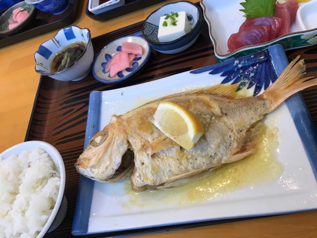 種類豊富な沖縄の海鮮料理が食べられる 仲泊海産物料理店 沖縄北部ブログ